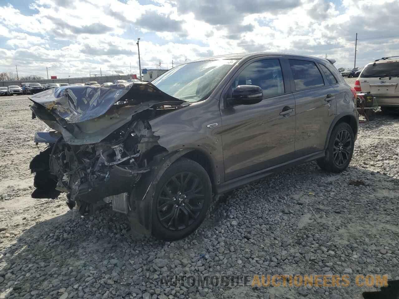 JA4AP3AU3JU010335 MITSUBISHI OUTLANDER 2018