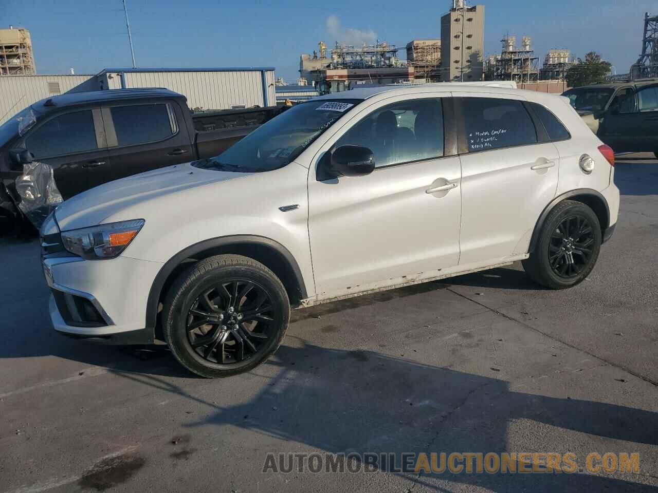 JA4AP3AU6JU015447 MITSUBISHI OUTLANDER 2018