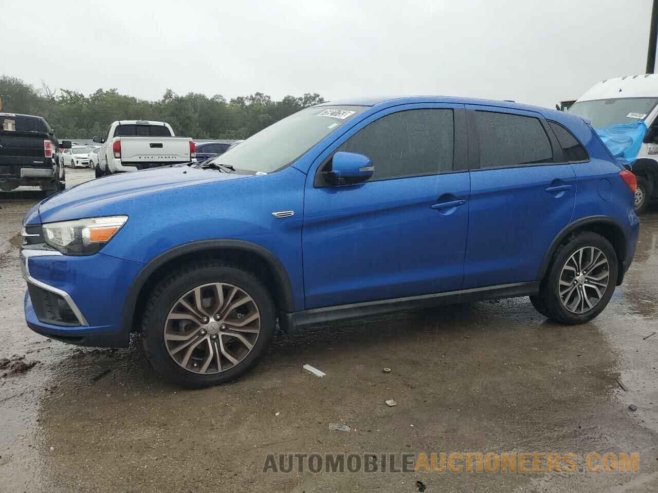 JA4AP3AU7JU023296 MITSUBISHI OUTLANDER 2018