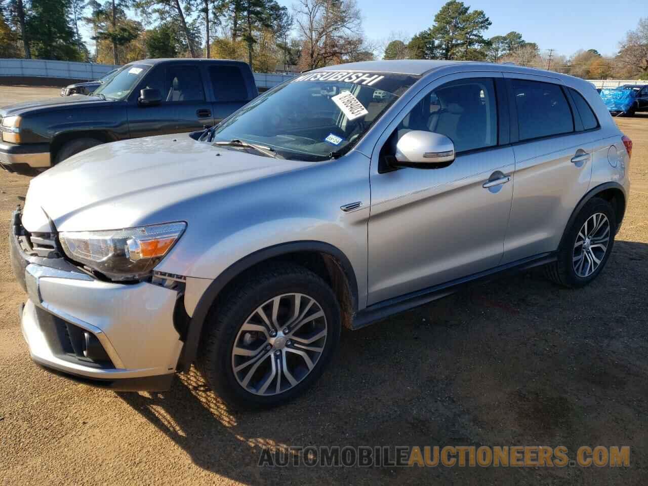 JA4AP3AU8JU010556 MITSUBISHI OUTLANDER 2018