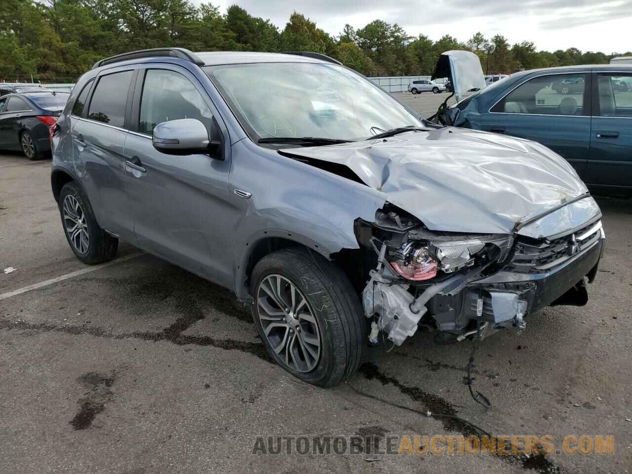 JA4AP4AW8JZ010082 MITSUBISHI OUTLANDER 2018