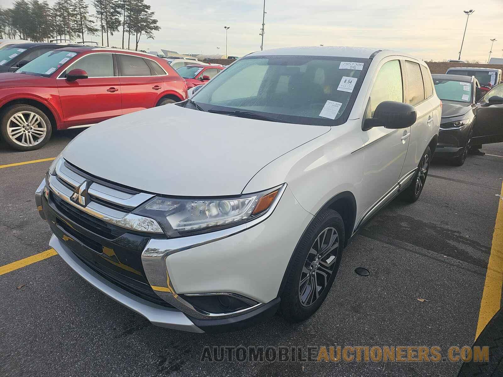 JA4AZ2A34JZ007619 Mitsubishi Outlander 2018