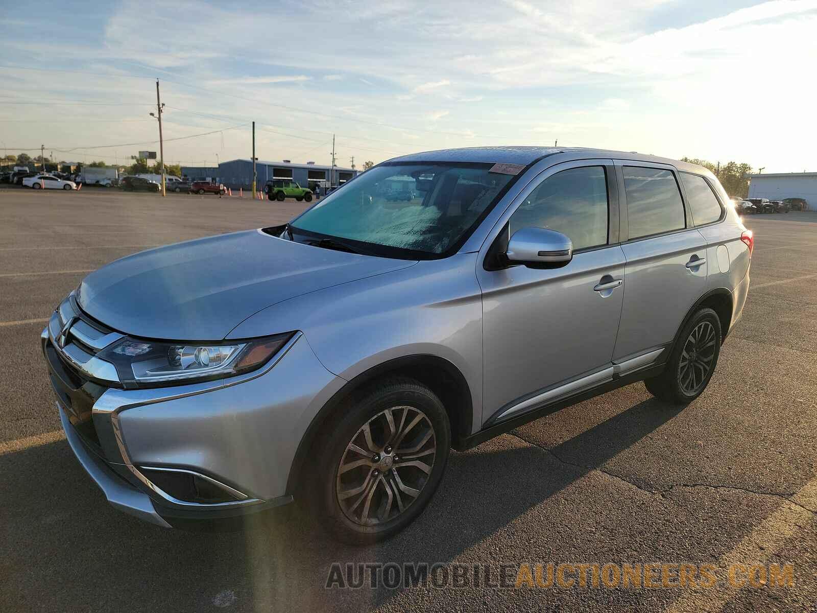 JA4AZ3A31HZ015922 Mitsubishi Outlander 2017