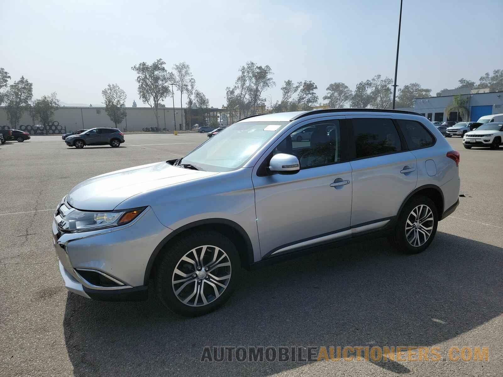 JA4AZ3A32GZ064996 Mitsubishi Outlander 2016