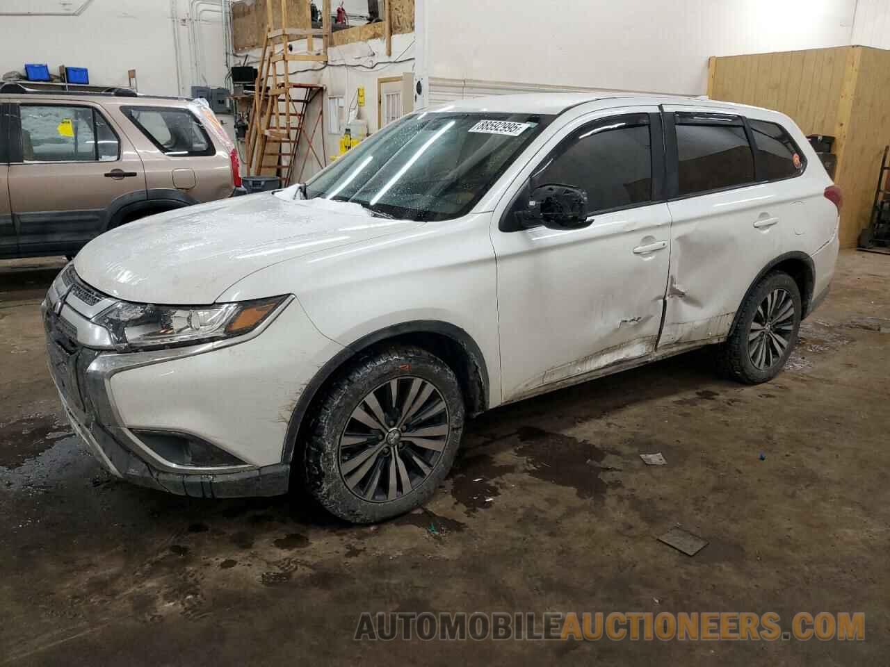 JA4AZ3A32KZ019906 MITSUBISHI OUTLANDER 2019