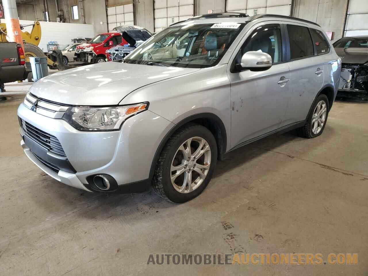 JA4AZ3A34FZ000330 MITSUBISHI OUTLANDER 2015