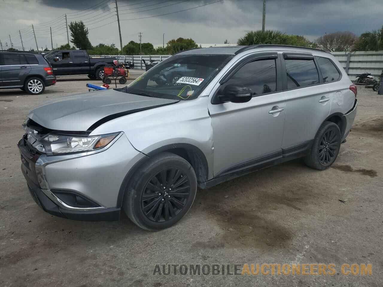 JA4AZ3A34LJ001813 MITSUBISHI OUTLANDER 2020