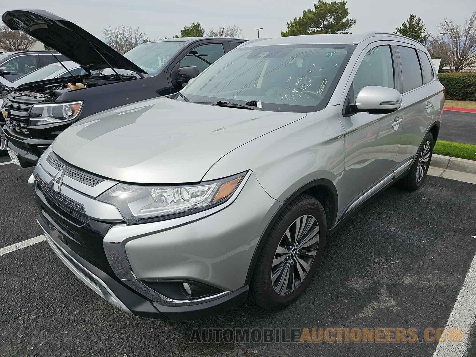 JA4AZ3A34LZ038345 Mitsubishi Outlander 2020