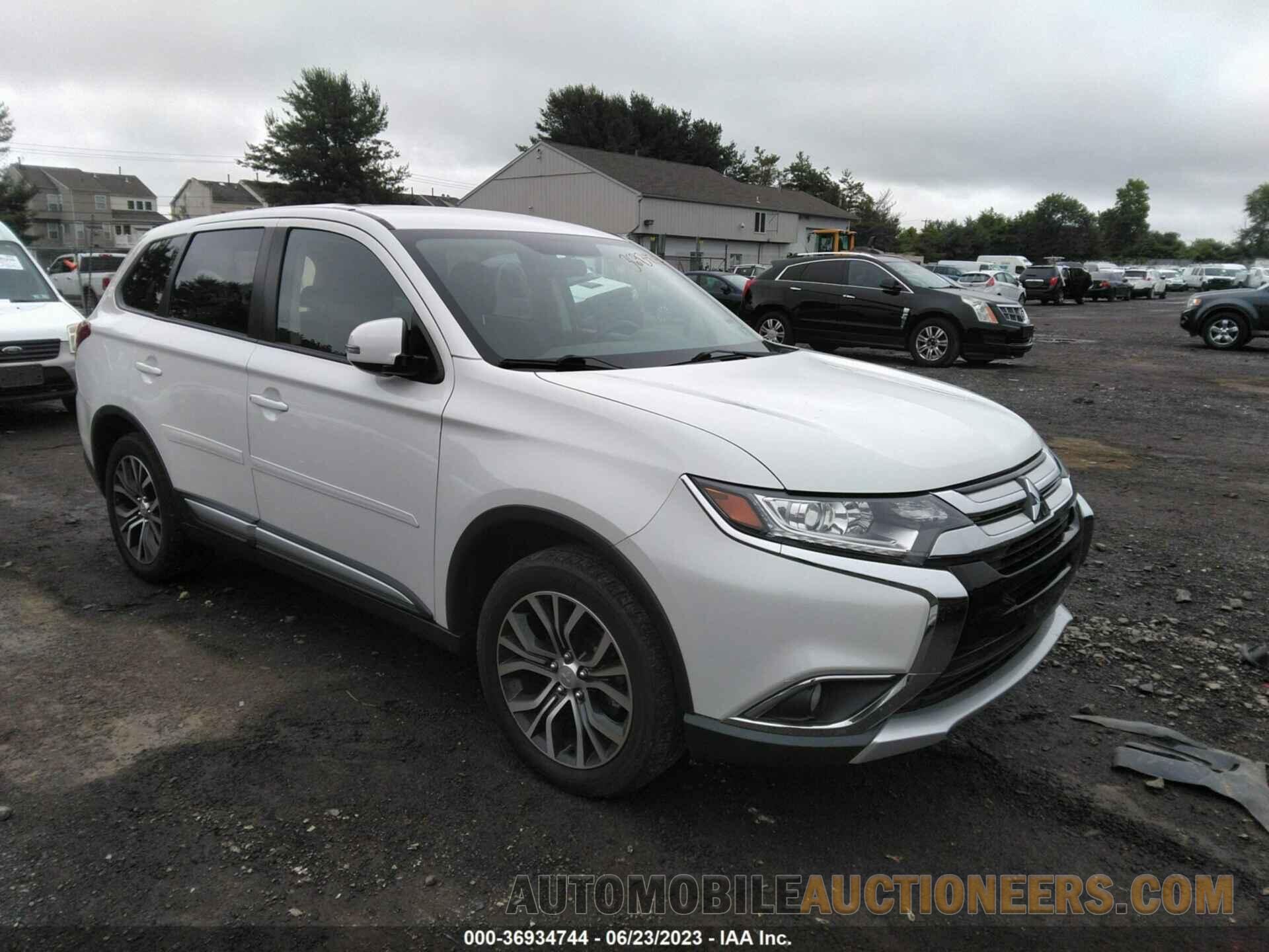 JA4AZ3A37JZ071028 MITSUBISHI OUTLANDER 2018