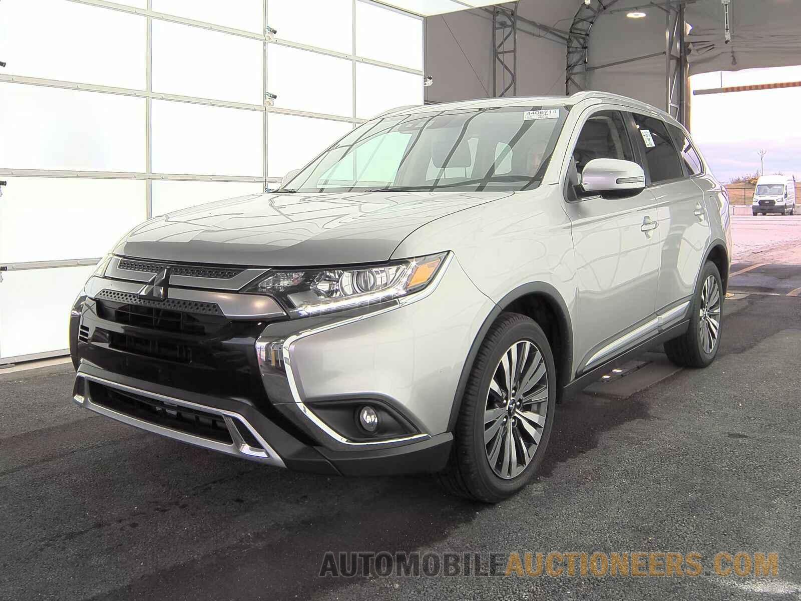 JA4AZ3A38LZ026926 Mitsubishi Outlander 2020