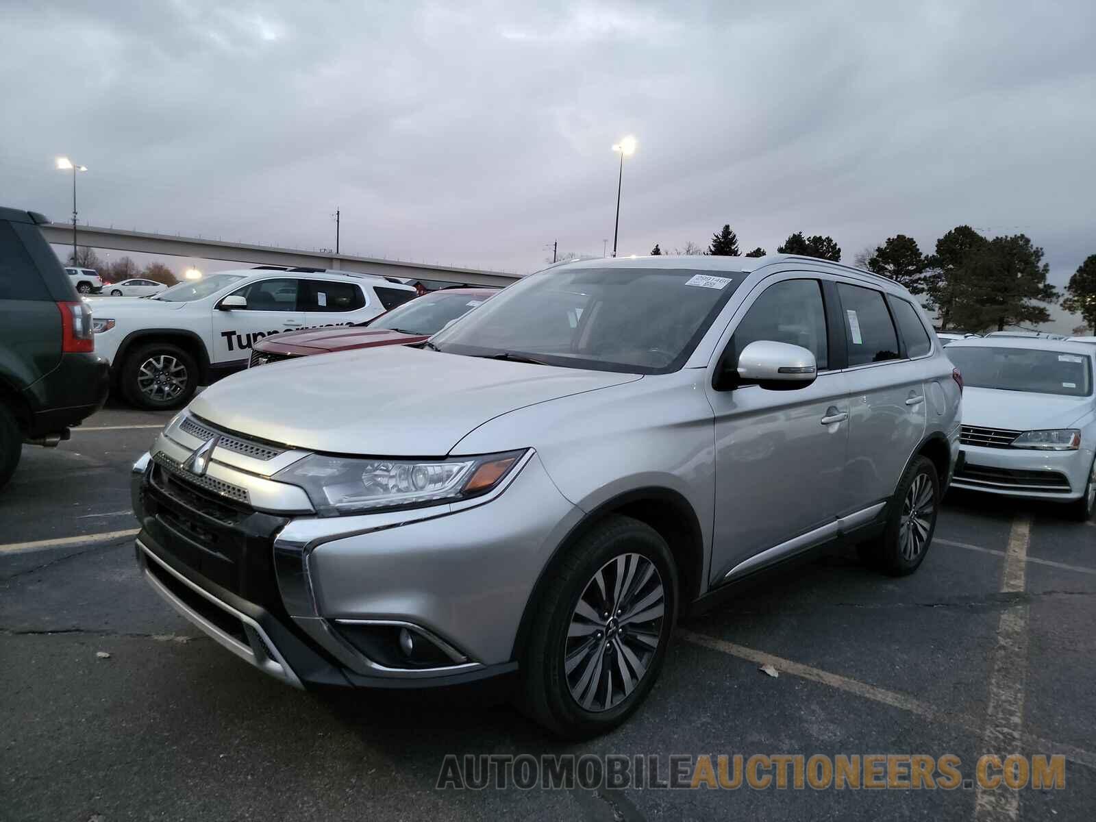 JA4AZ3A39KZ040574 Mitsubishi Outlander 2019