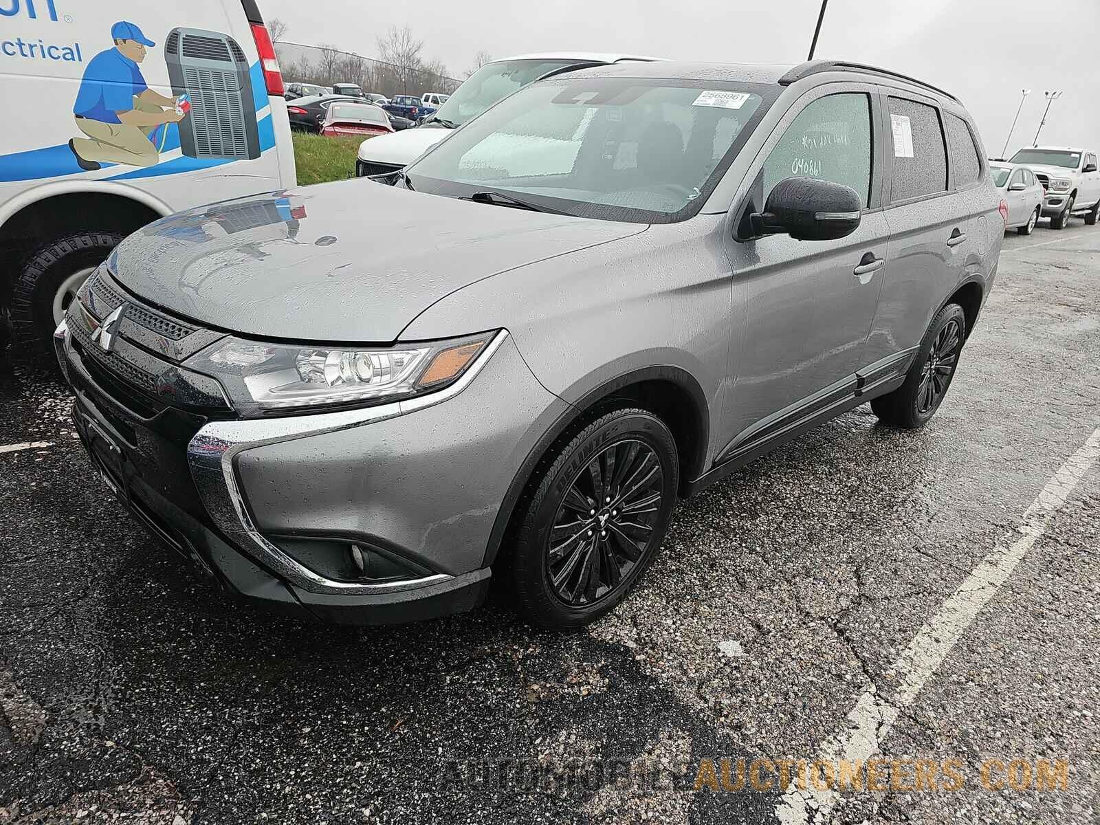 JA4AZ3A3XLZ040861 Mitsubishi Outlander 2020