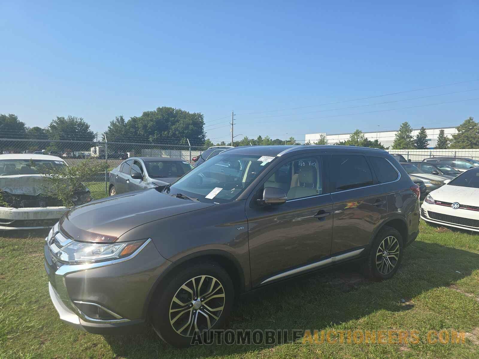 JA4JZ4AXXHZ038270 Mitsubishi Outlander 2017