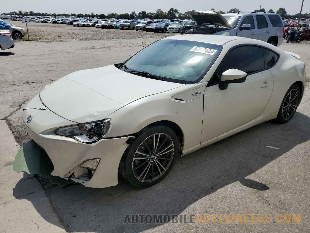 JF1ZNAA12F8701094 TOYOTA SCION 2015