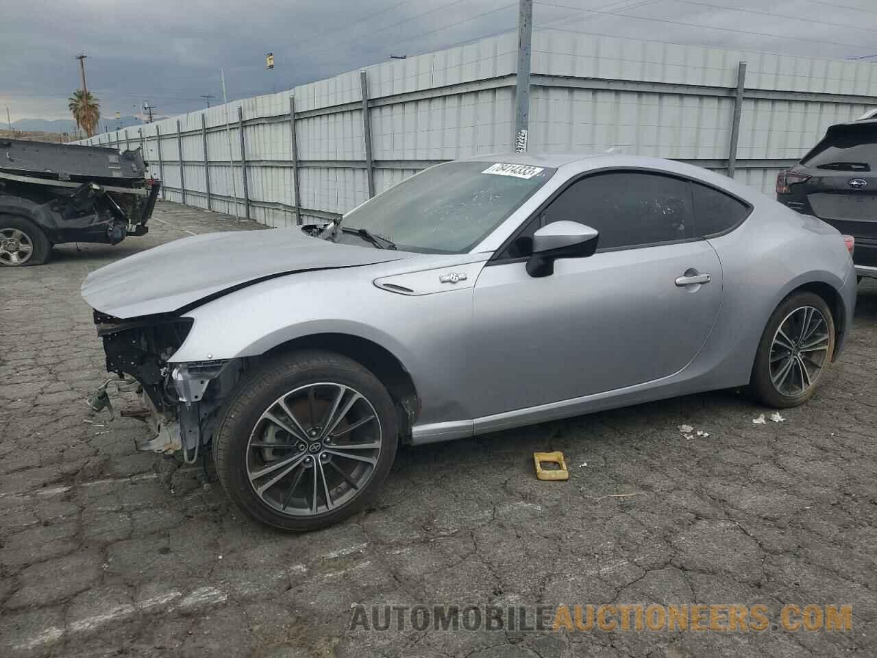 JF1ZNAA14F9713113 TOYOTA SCION 2015