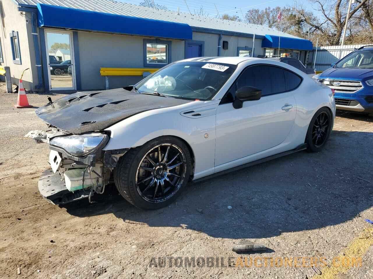 JF1ZNAA15H8707202 TOYOTA 86 2017