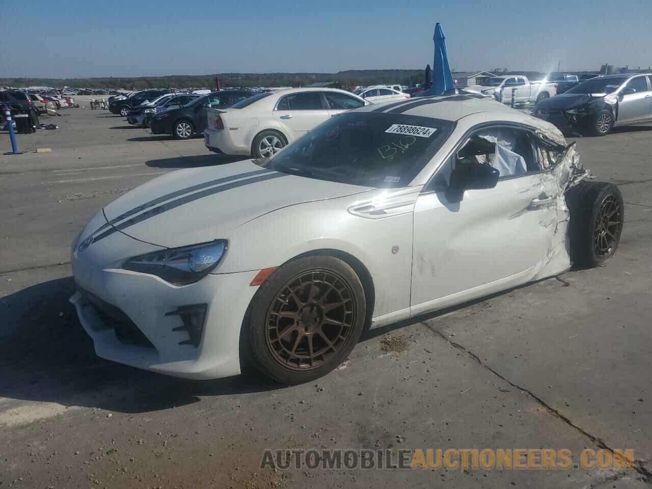 JF1ZNAA18H9707320 TOYOTA 86 2017