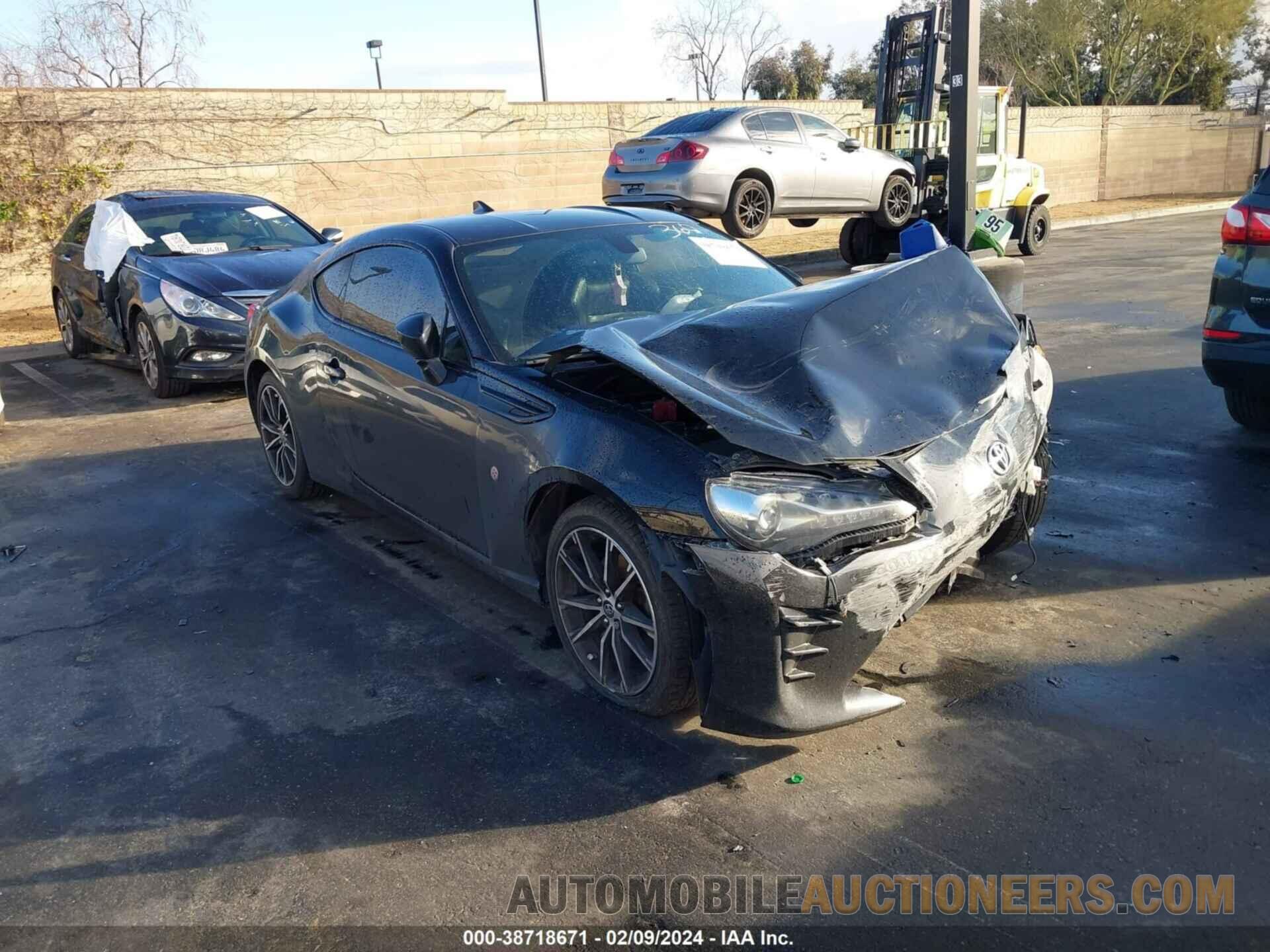 JF1ZNAA1XJ8700767 TOYOTA 86 2018