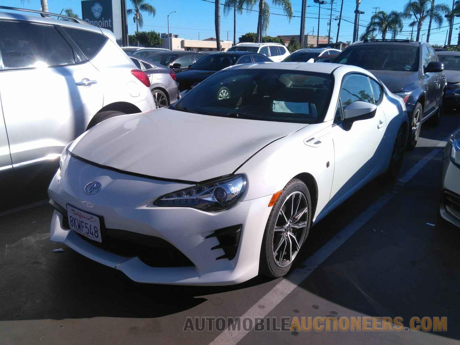 JF1ZNAA1XK8703735 Toyota 86 2019