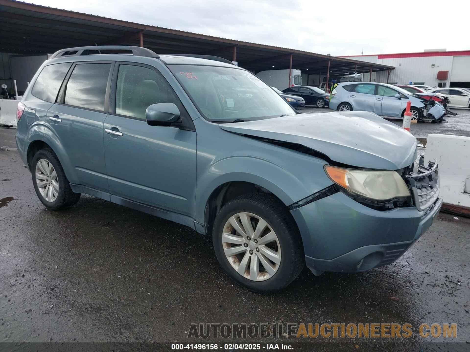 JF2SHADC9DG403369 SUBARU FORESTER 2013