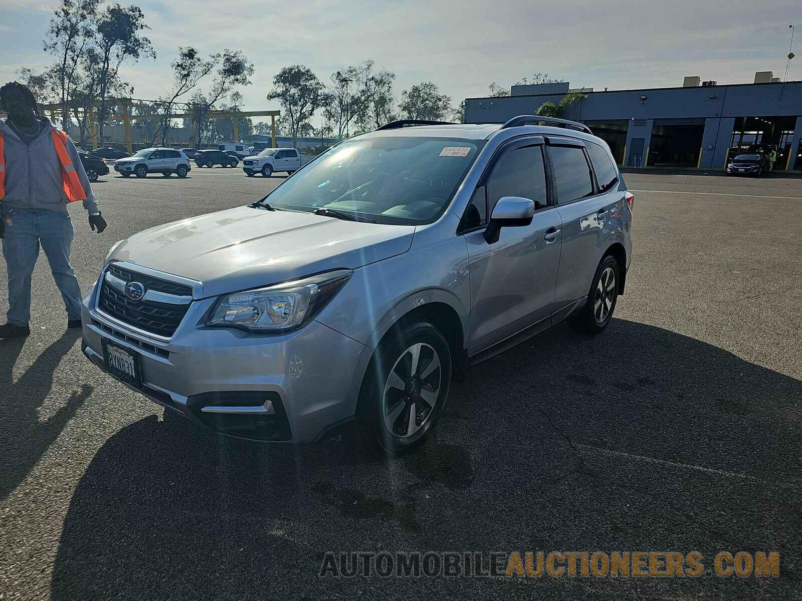 JF2SJAEC0HH487195 Subaru Forester 2017