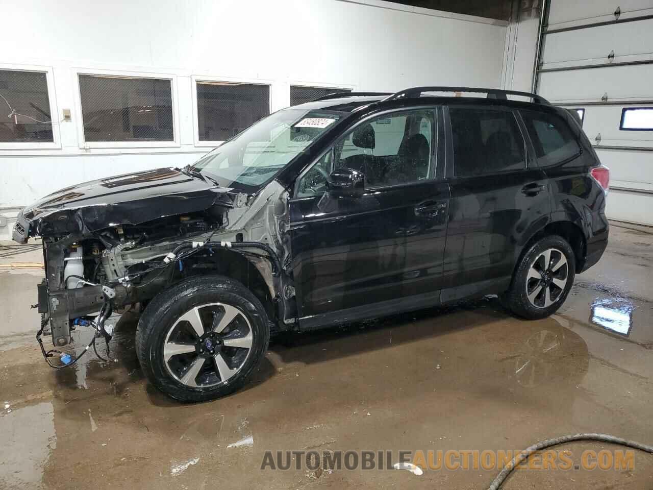 JF2SJAEC4HH460923 SUBARU FORESTER 2017