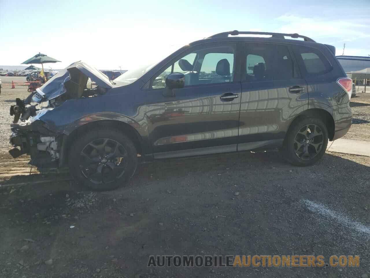 JF2SJAEC8JH457061 SUBARU FORESTER 2018