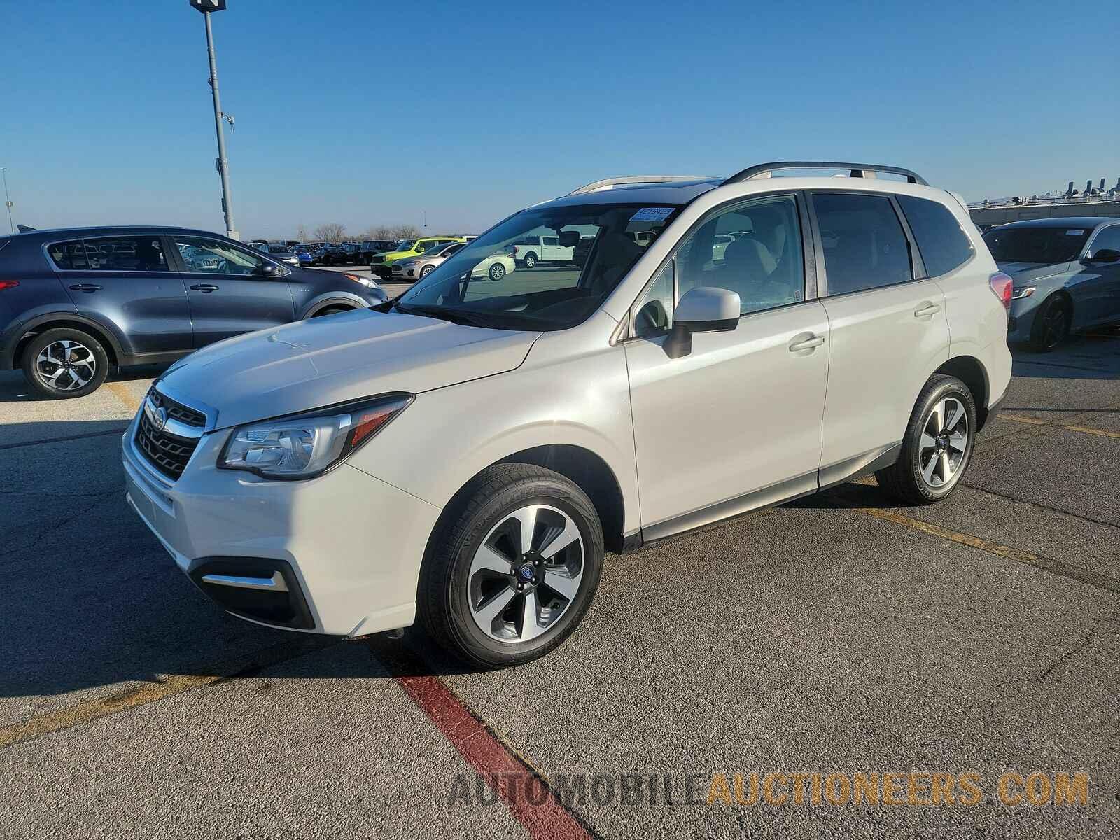 JF2SJAGC0JH592497 Subaru Forester 2018