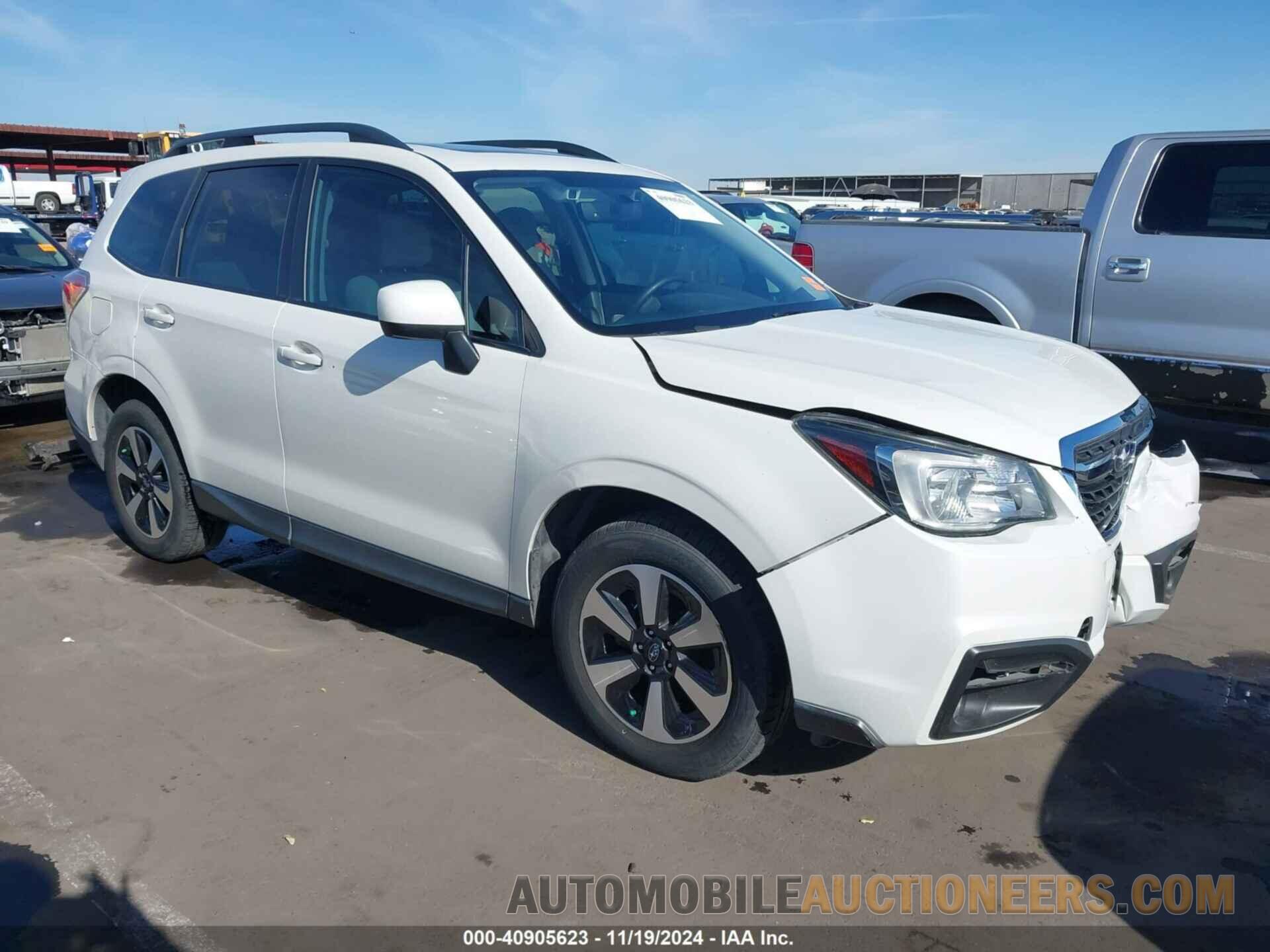 JF2SJAGC1JH452250 SUBARU FORESTER 2018