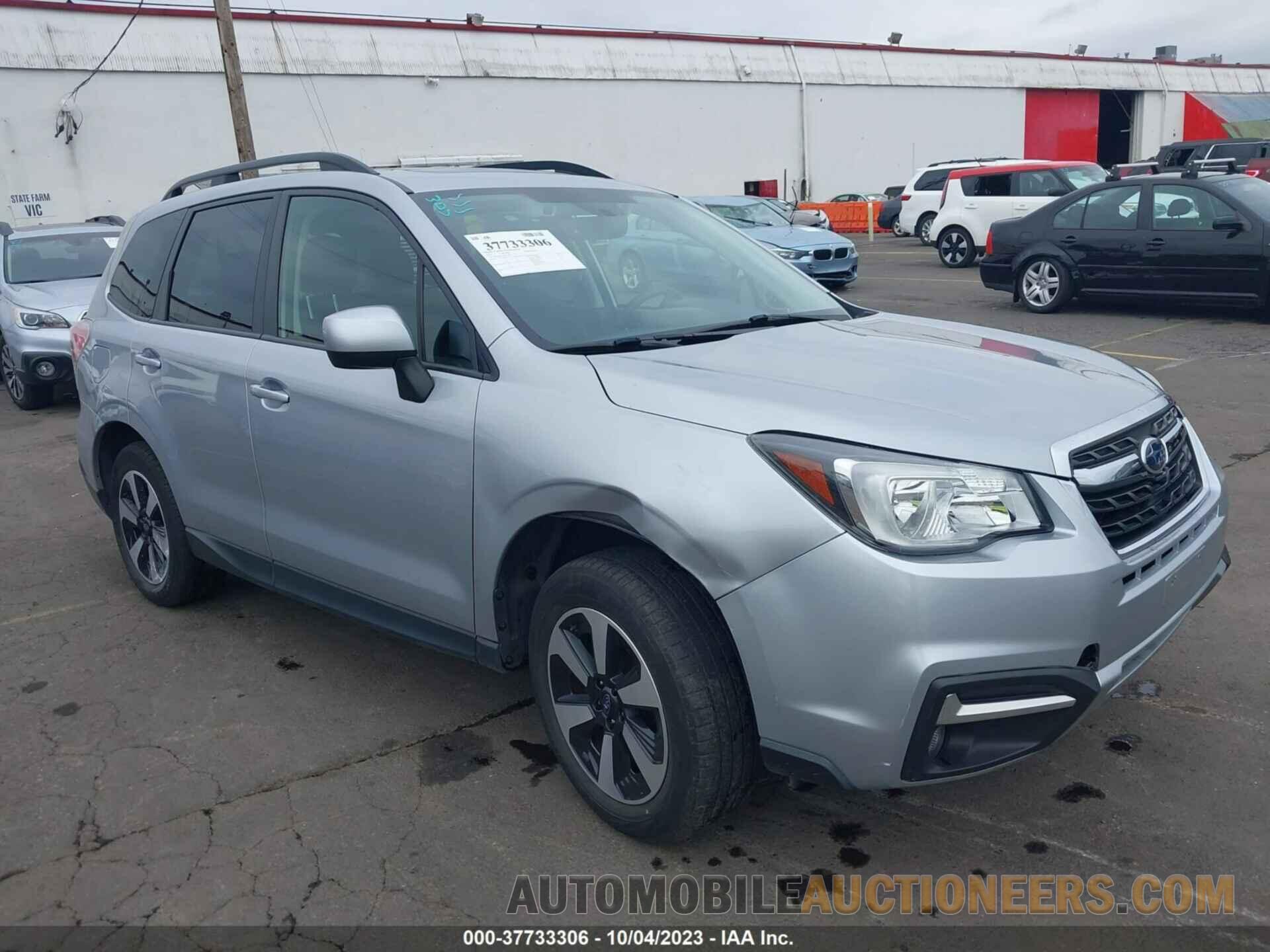 JF2SJAGC2JH552261 SUBARU FORESTER 2018