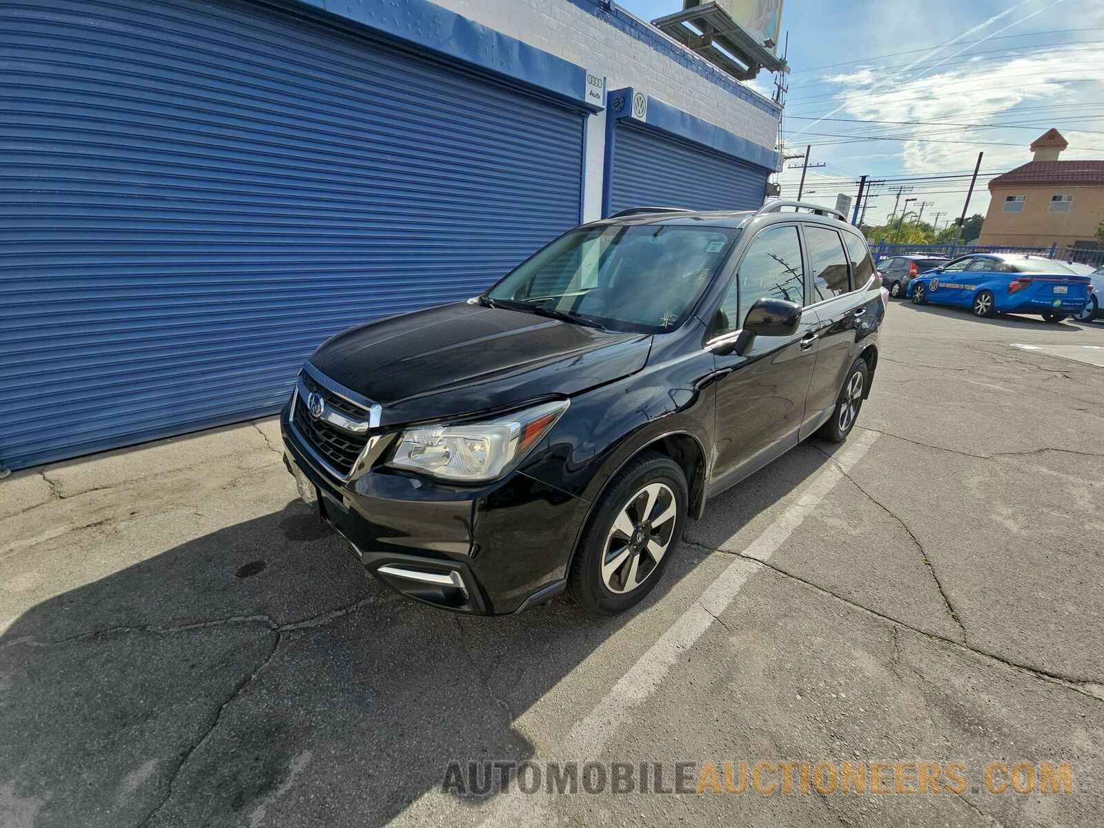 JF2SJAGC3HH563649 Subaru Forester 2017