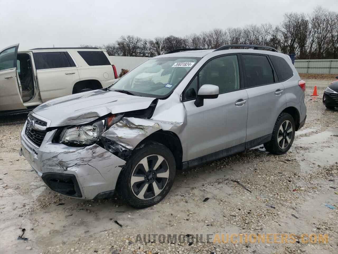 JF2SJAGC5JH463946 SUBARU FORESTER 2018