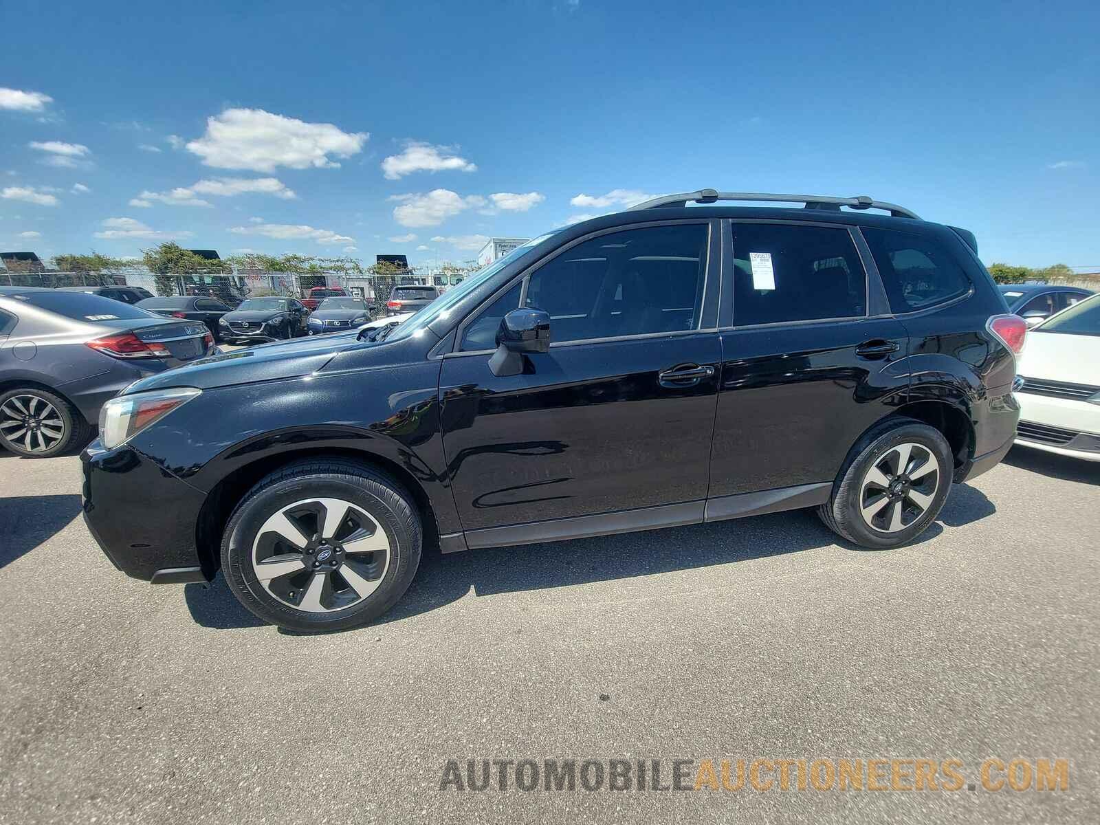 JF2SJAGC6HH449094 Subaru Forester 2017