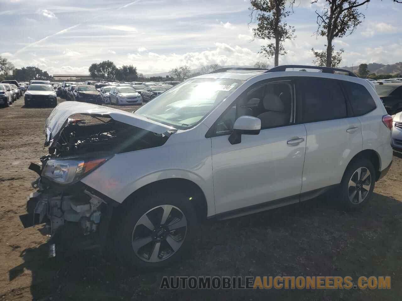 JF2SJAGC6HH512176 SUBARU FORESTER 2017