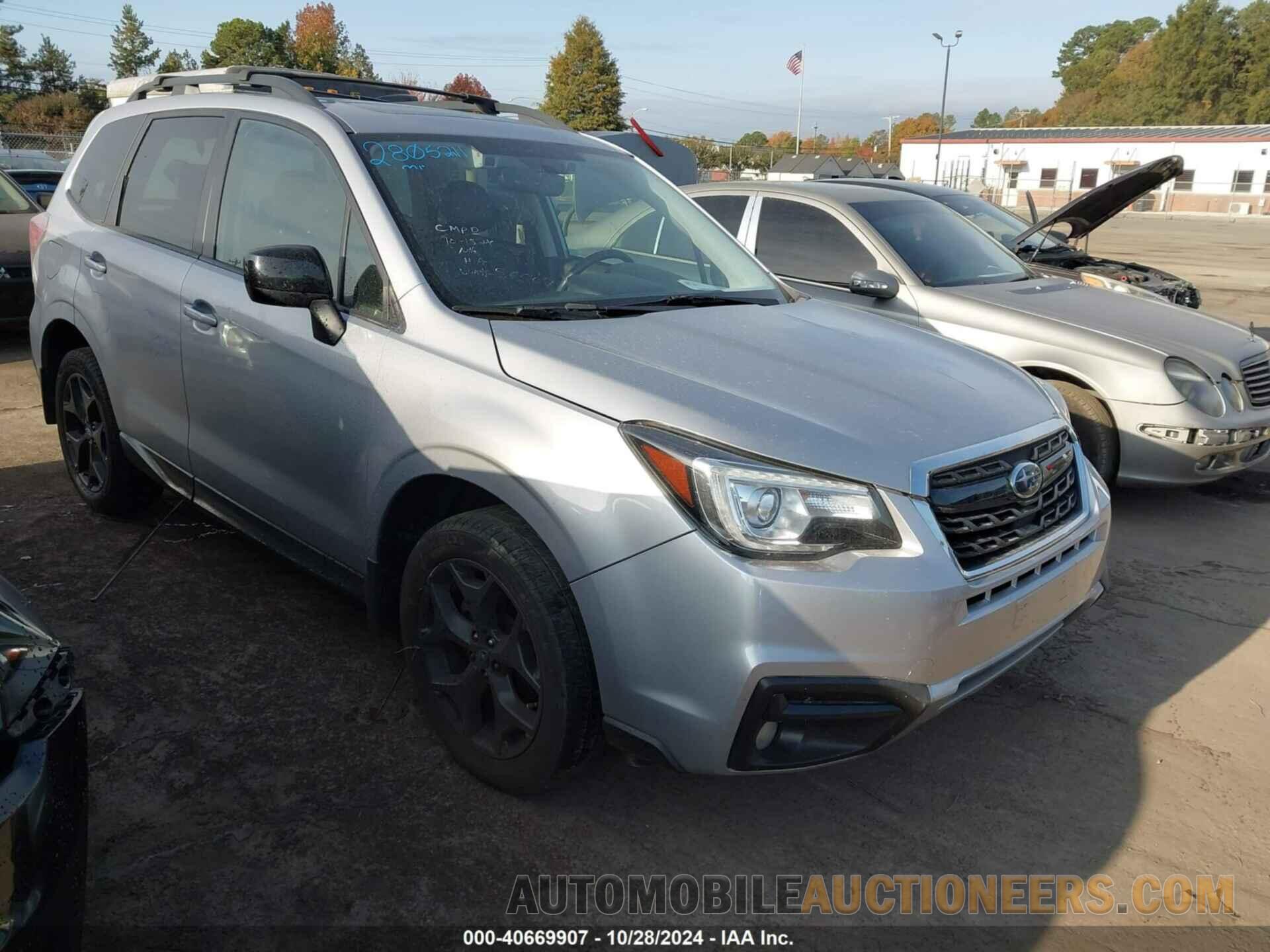 JF2SJAGC8JH565077 SUBARU FORESTER 2018