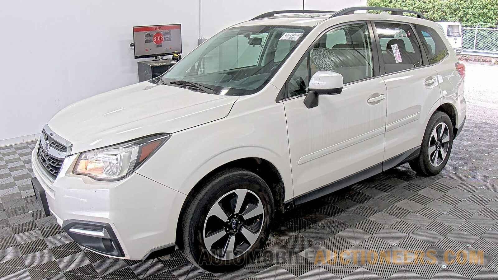 JF2SJAJC9HH436610 Subaru Forester 2017