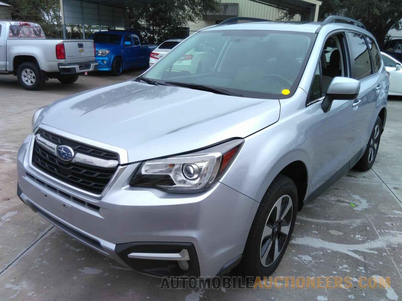 JF2SJARC7HH593587 Subaru Forester 2017