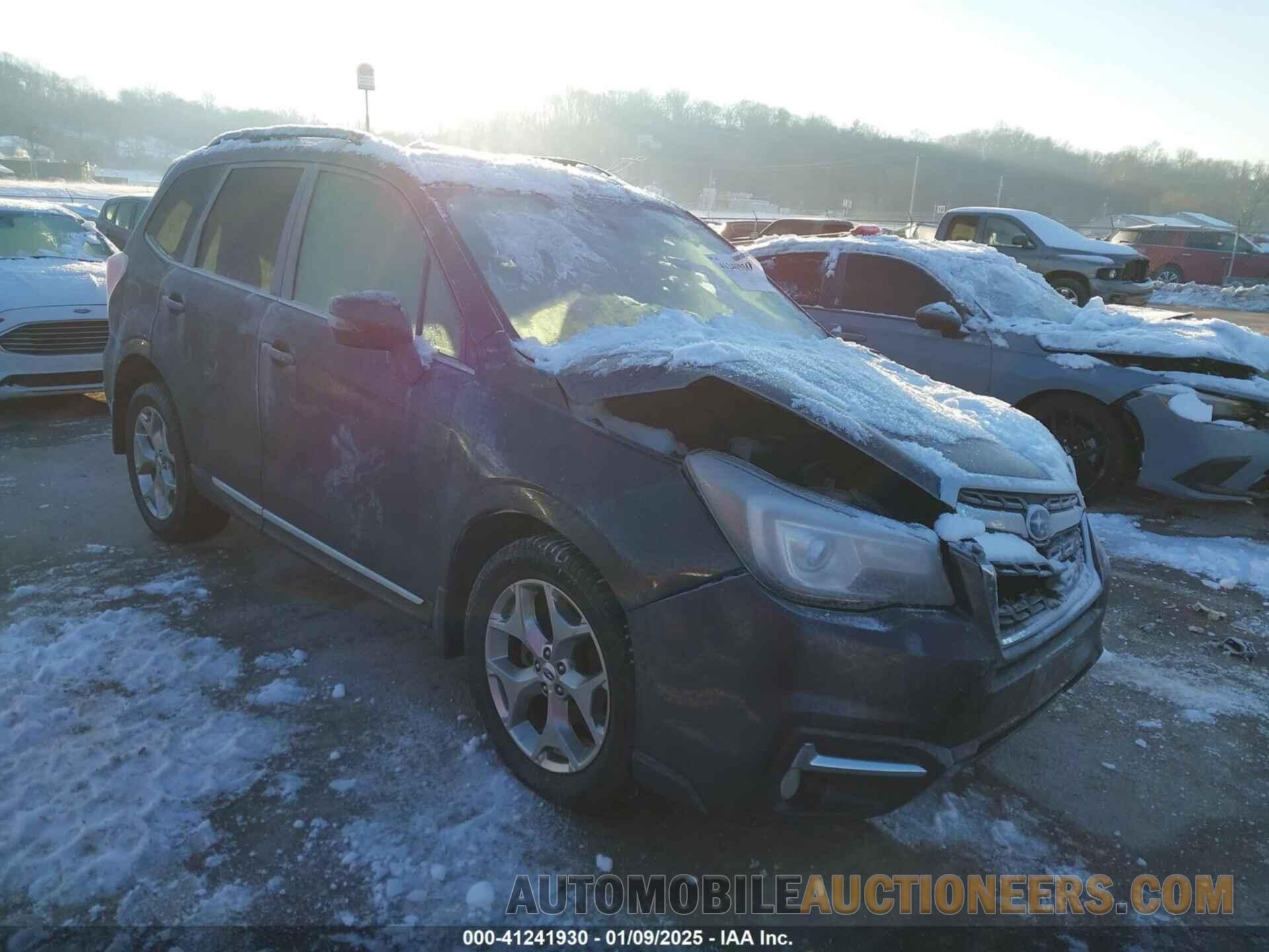 JF2SJAWC1JH592025 SUBARU FORESTER 2018