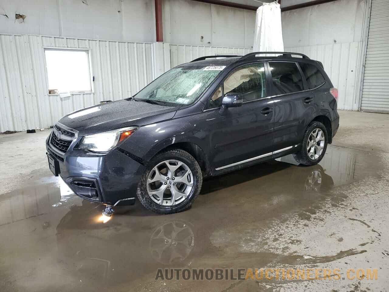 JF2SJAWC3JH610590 SUBARU FORESTER 2018