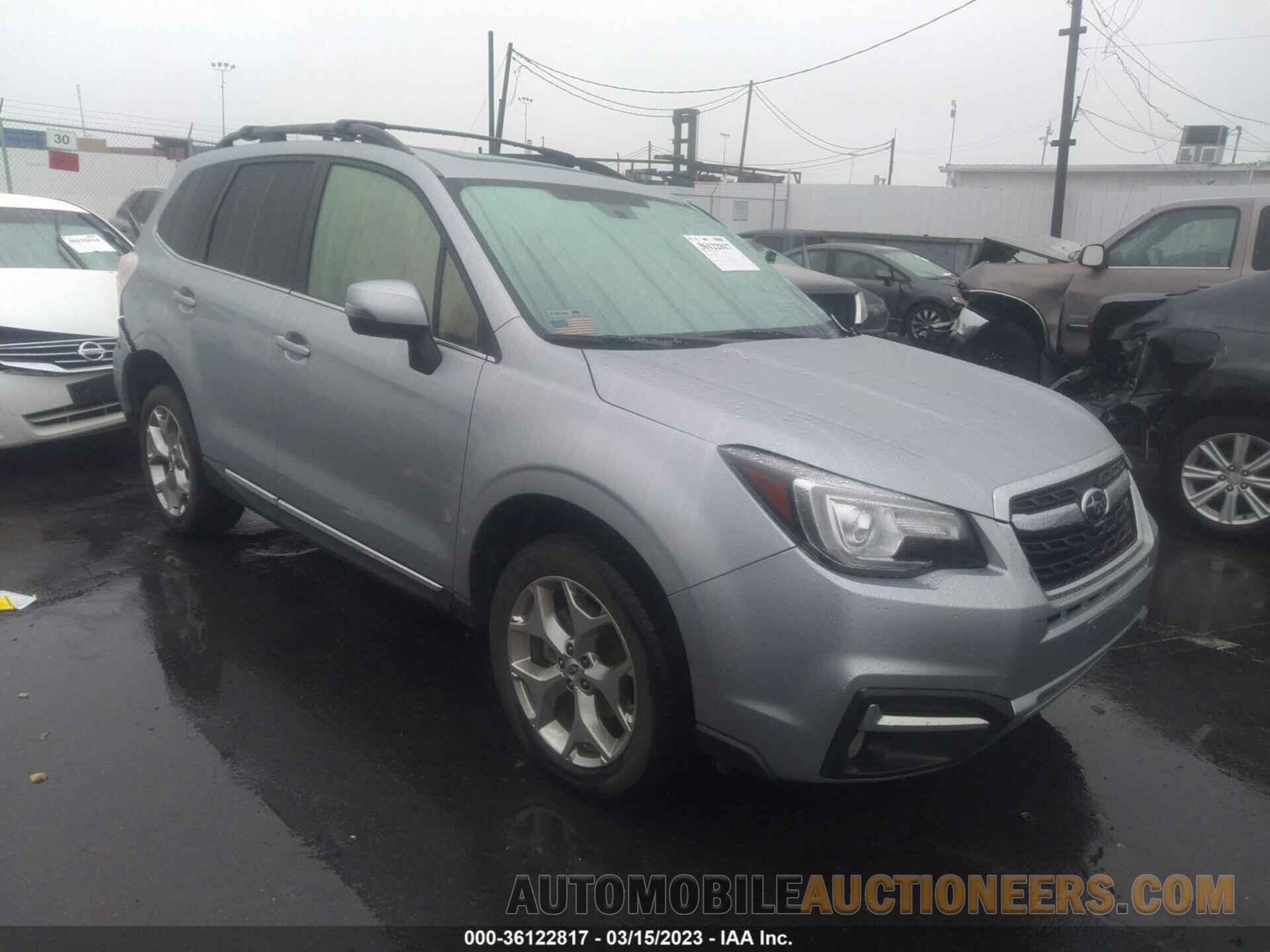 JF2SJAWC4JH560928 SUBARU FORESTER 2018