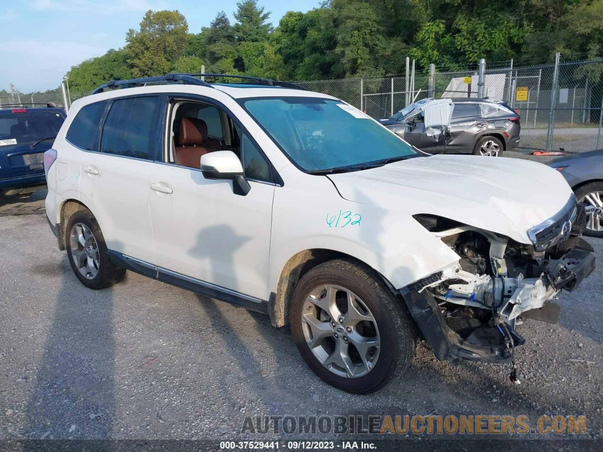 JF2SJAWC6JH427555 SUBARU FORESTER 2018