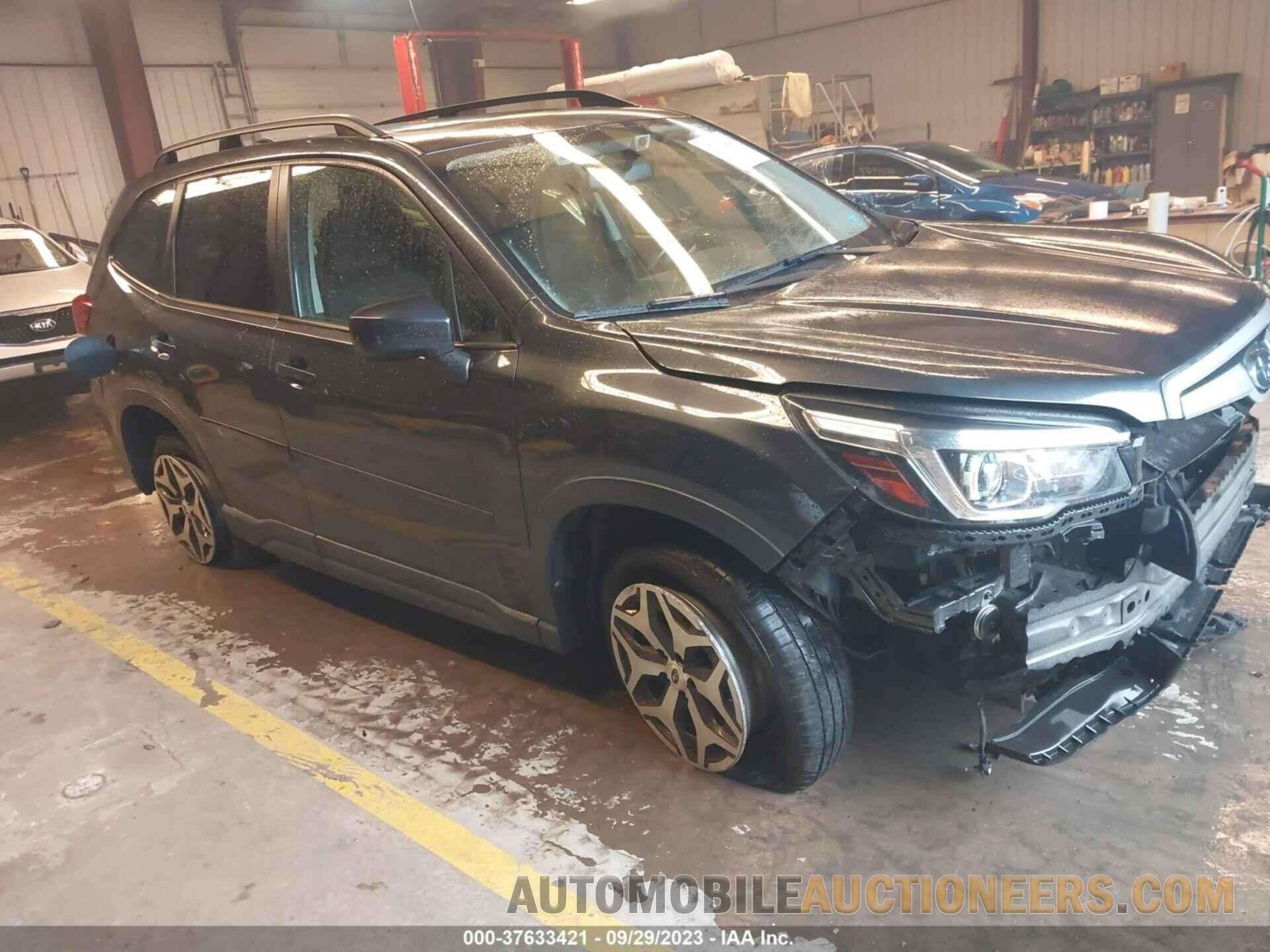 JF2SKAEC2KH499630 SUBARU FORESTER 2019