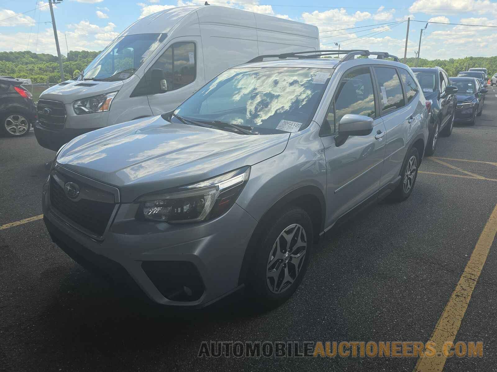 JF2SKAFC8MH413819 Subaru Forester 2021