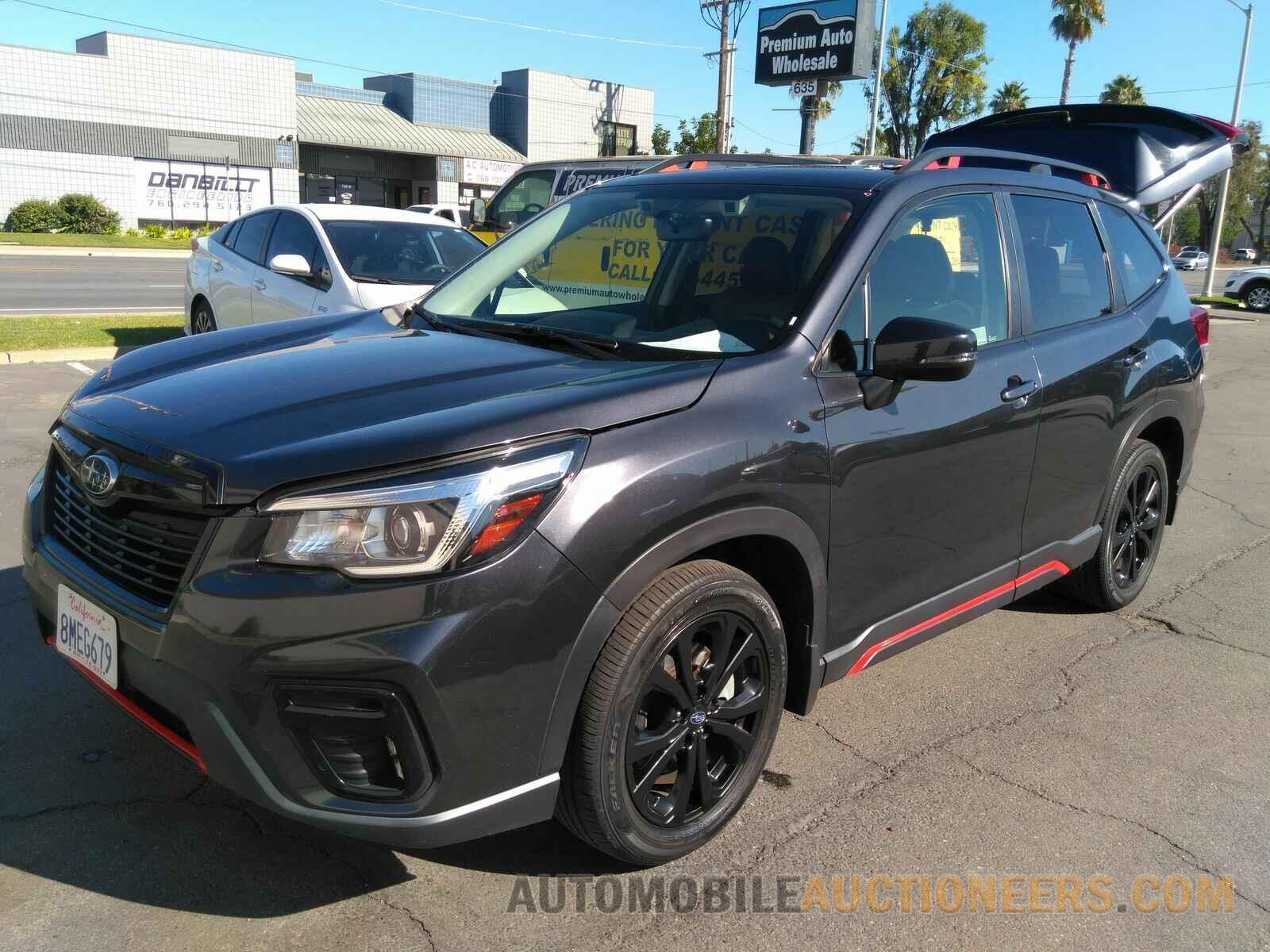 JF2SKAPC4KH588211 Subaru Forester 2019