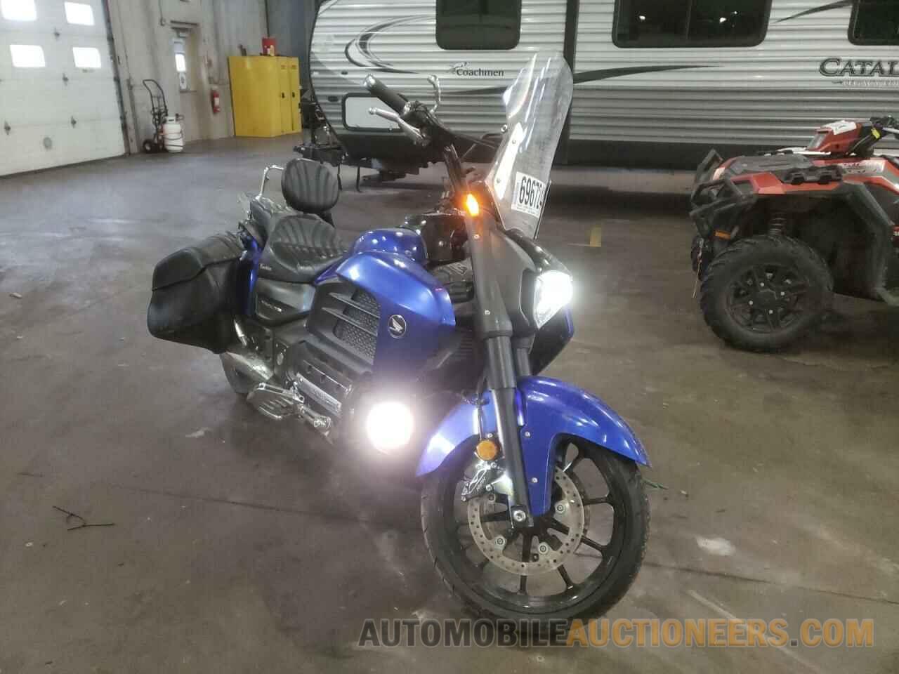 JH2SC68N4EK000007 HONDA GL CYCLE 2014