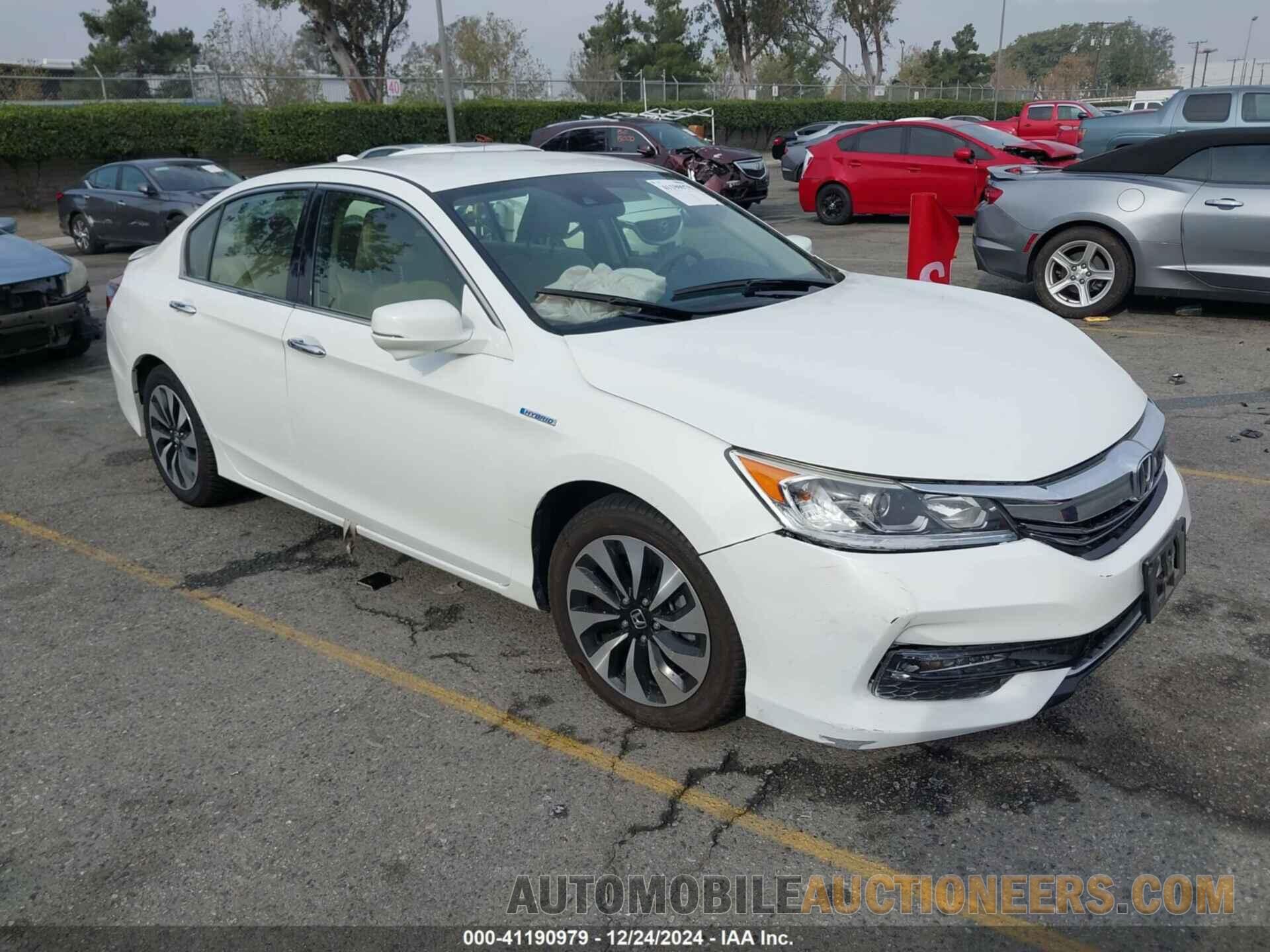 JHMCR6F35HC015562 HONDA ACCORD HYBRID 2017