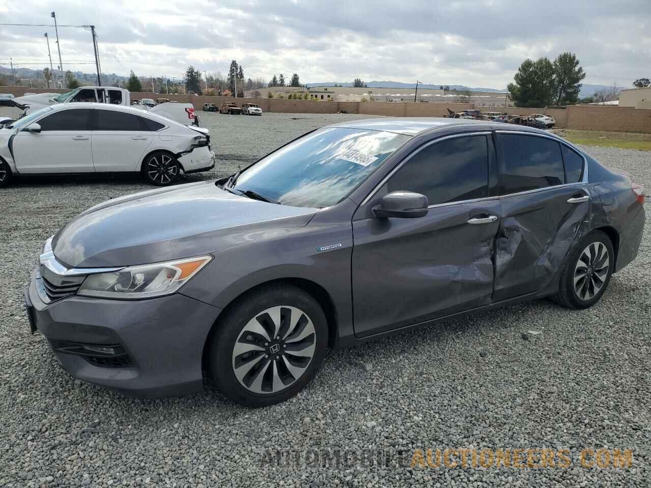 JHMCR6F36HC003825 HONDA ACCORD 2017