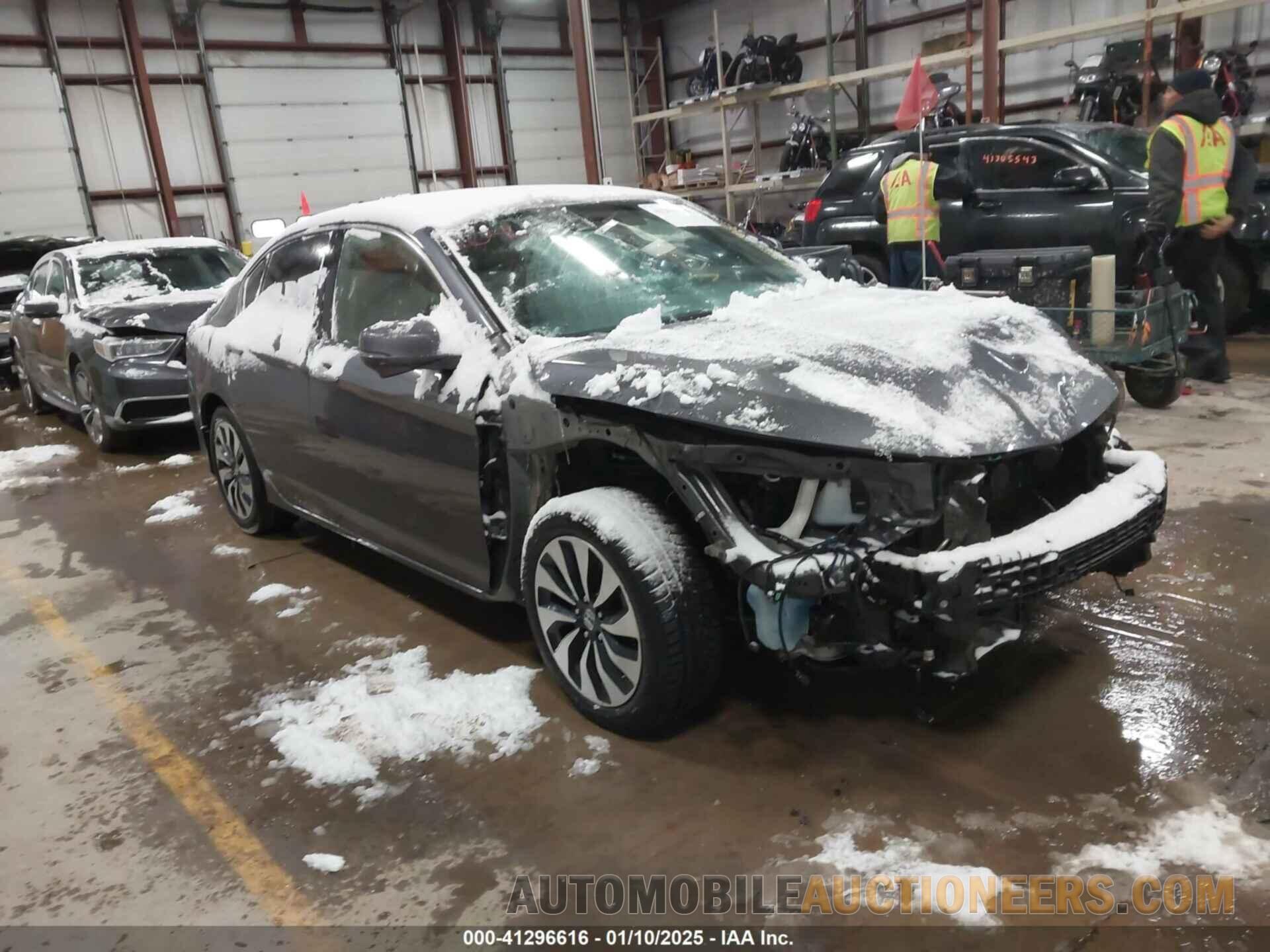 JHMCR6F39HC023034 HONDA ACCORD HYBRID 2017