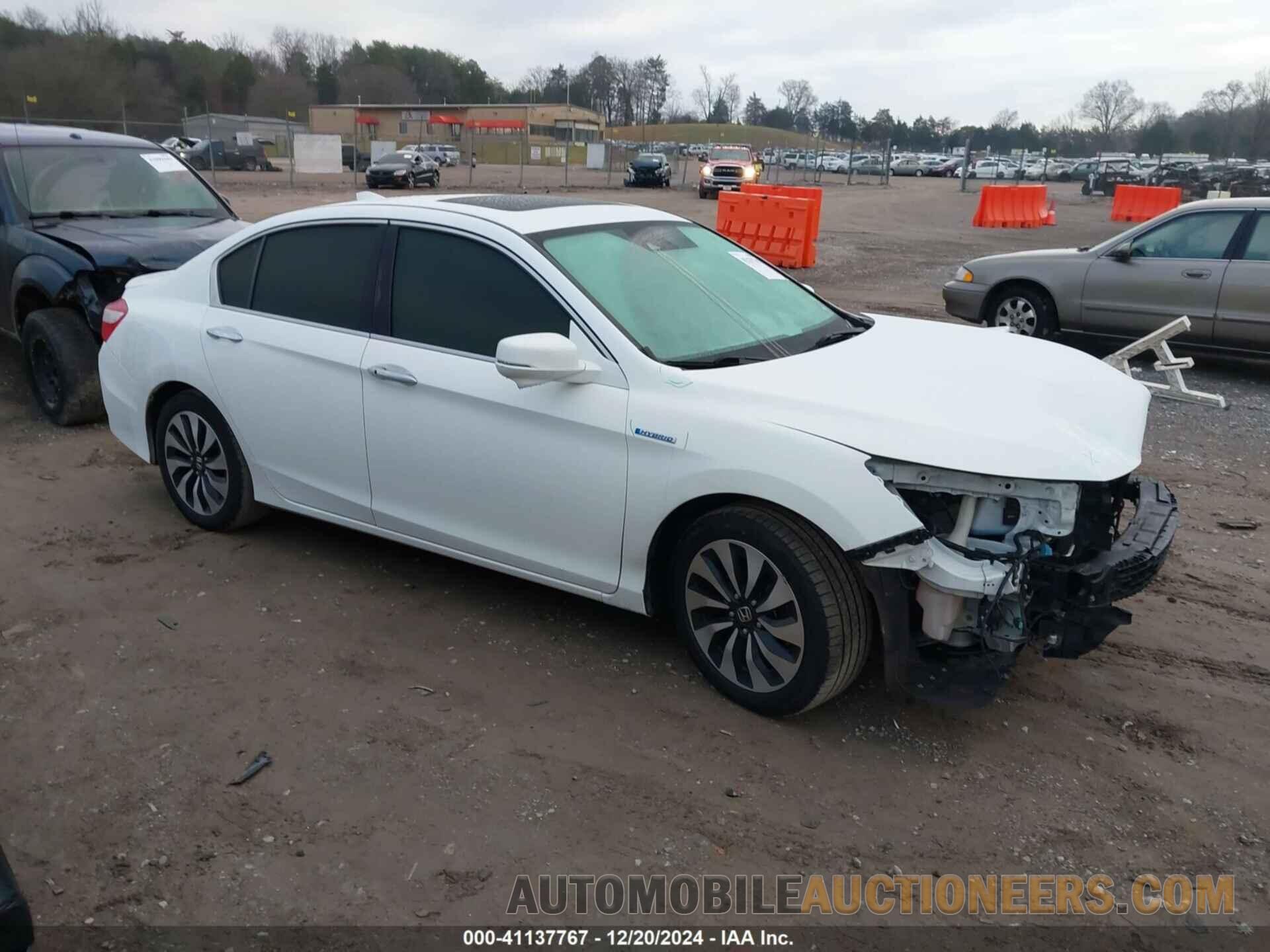 JHMCR6F50HC023943 HONDA ACCORD HYBRID 2017