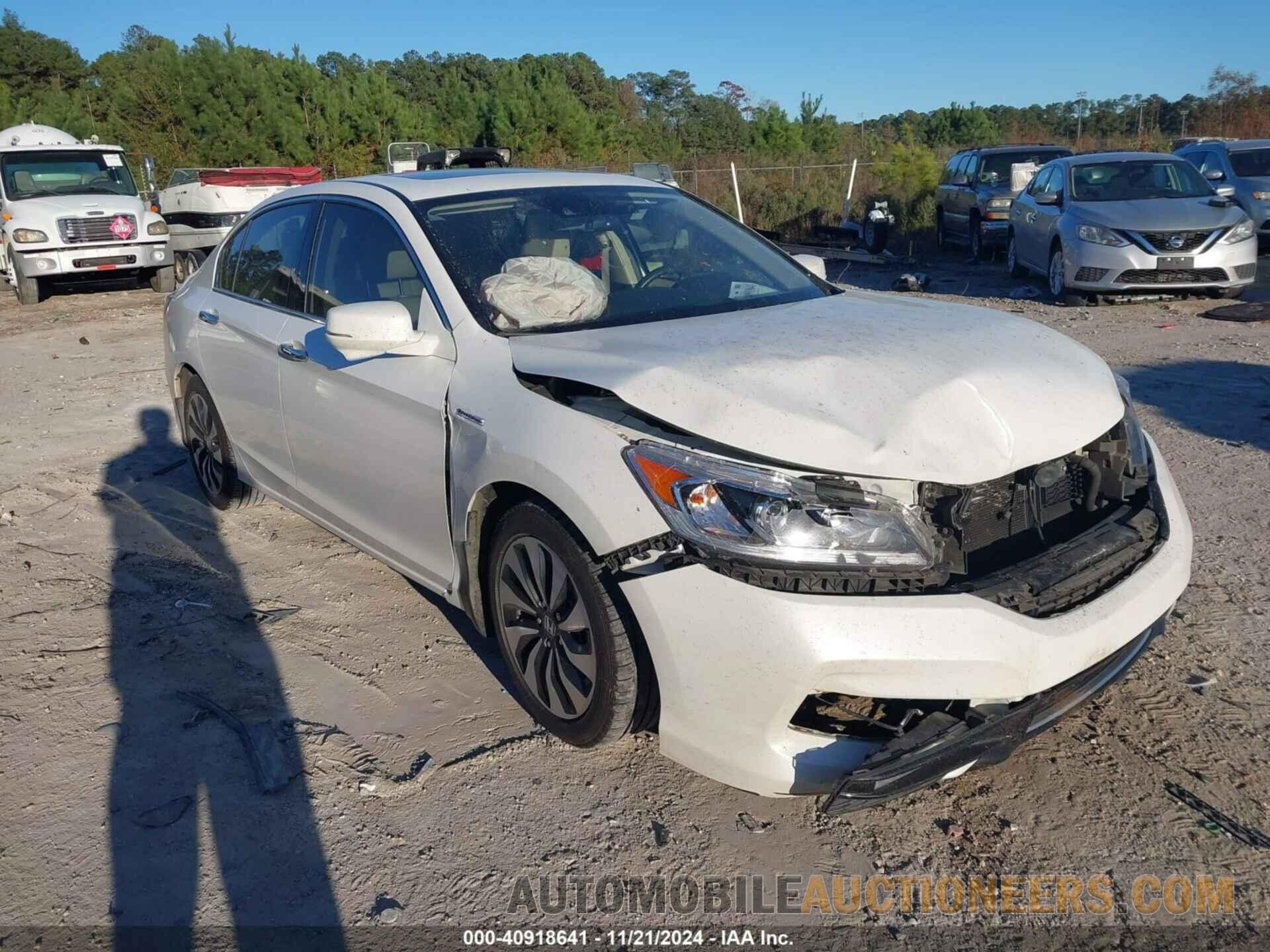 JHMCR6F53HC005422 HONDA ACCORD HYBRID 2017